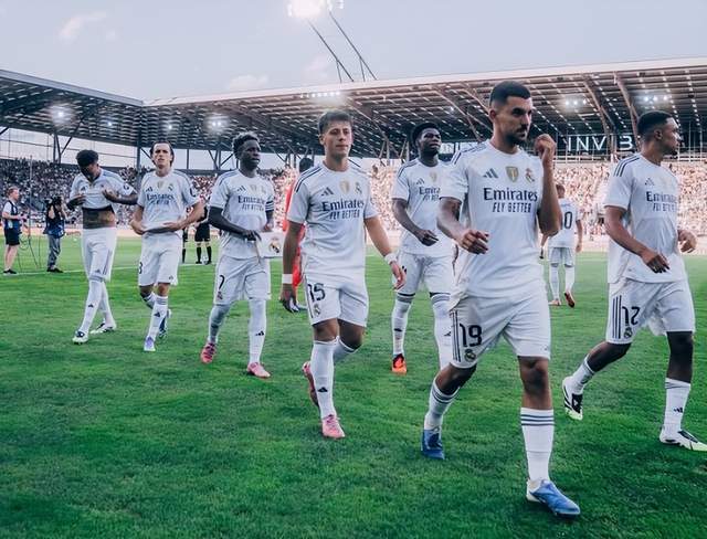 葡京娱乐场-落后巴萨4分！皇马更衣室几乎绝望：翻盘希望渺茫 想要换帅